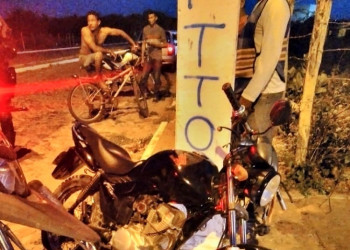 Entregador de lanches morre ao colidir moto em cão solto na rua em Parnaíba